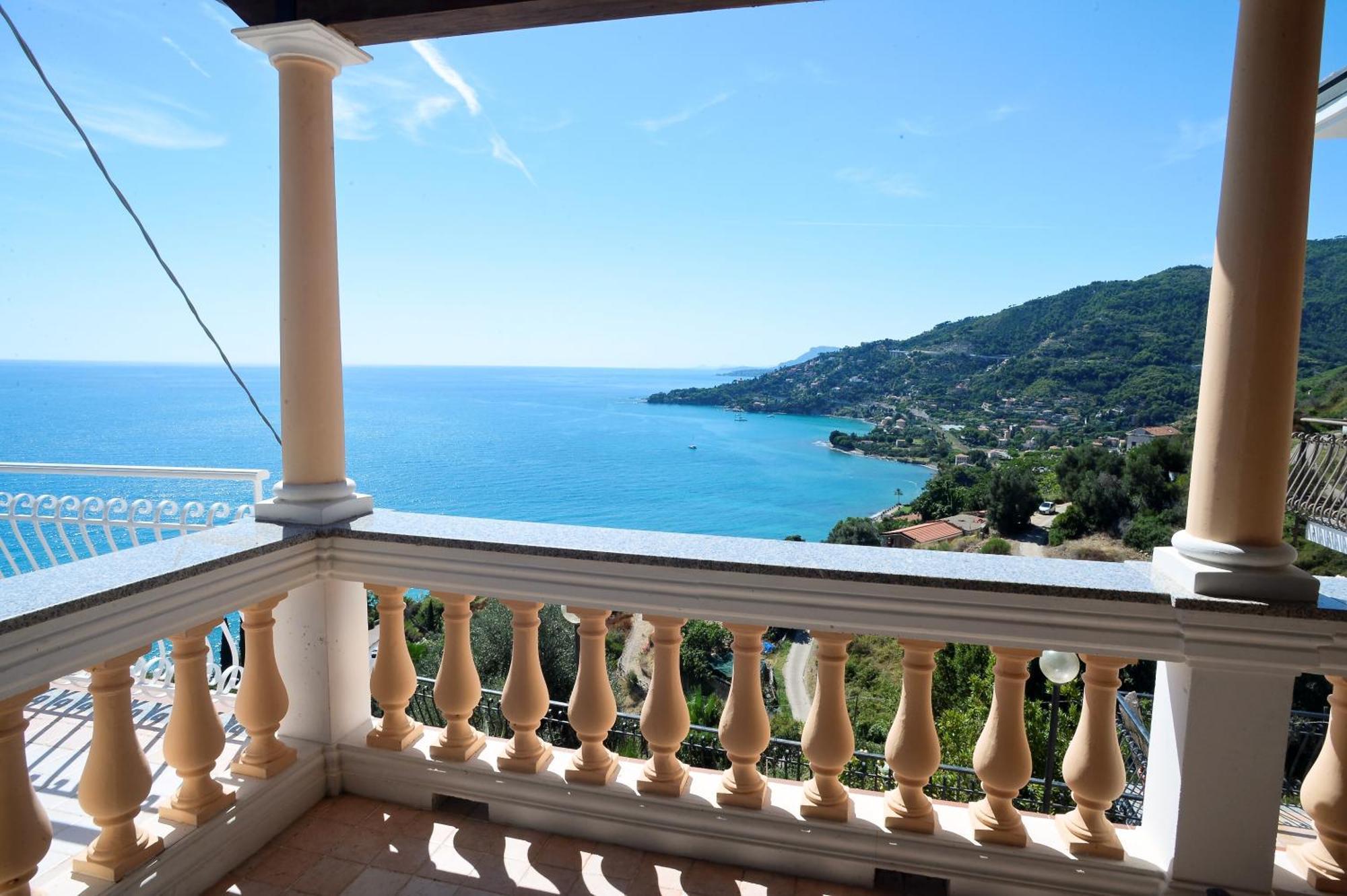 Avocado Villa Ventimiglia Eksteriør bilde